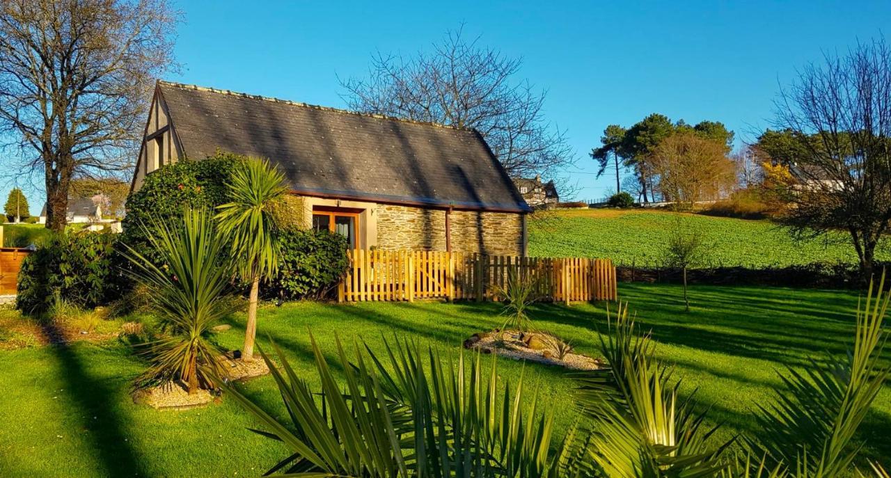Le Vieux Moulin Gites - Detached Cottage With Garden Views And Pool Guegon Exterior photo