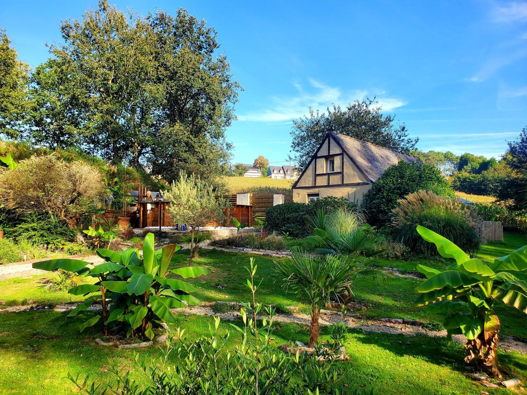 Le Vieux Moulin Gites - Detached Cottage With Garden Views And Pool Guegon Exterior photo